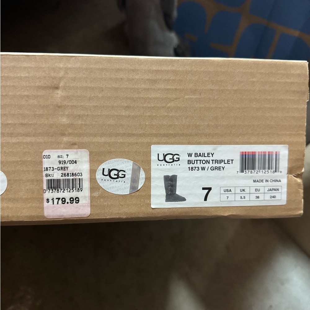 UGG W Bailey Button Triplet Boots - Gray